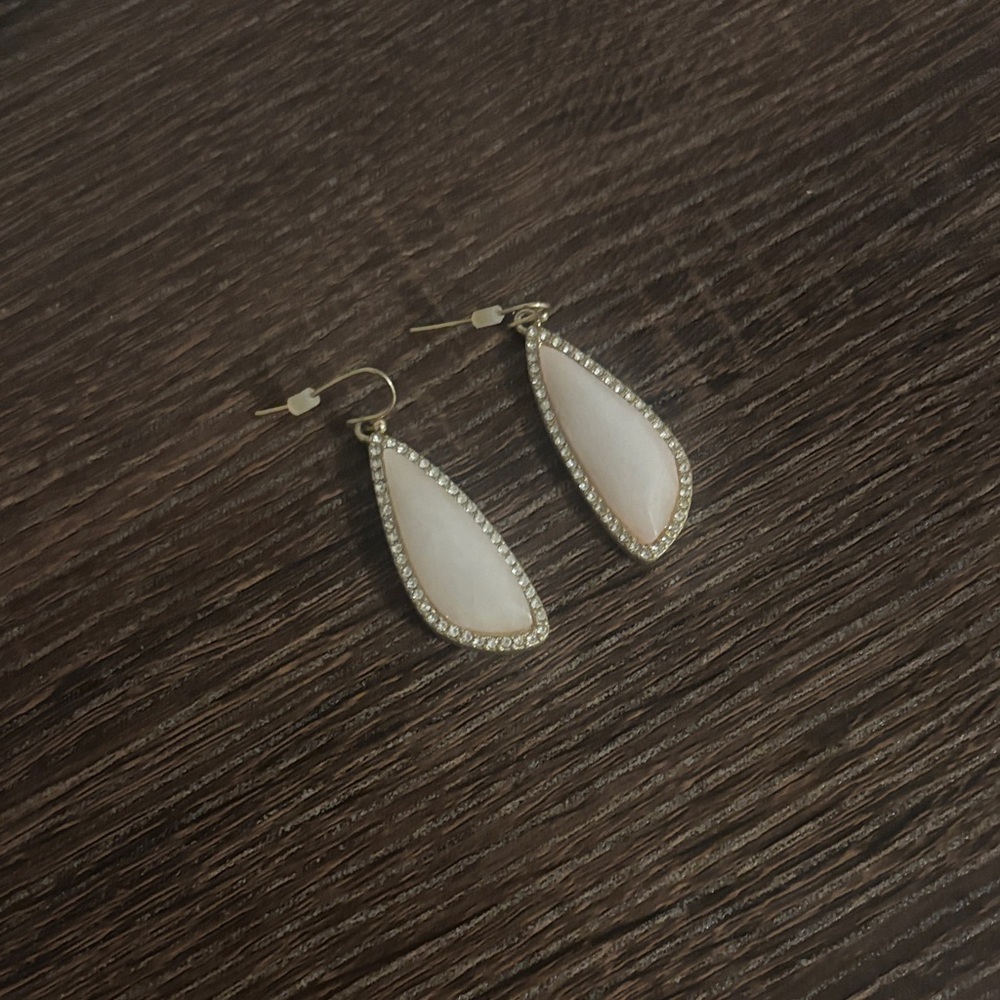 Elegant Gold and Cream Teardrop Earrings